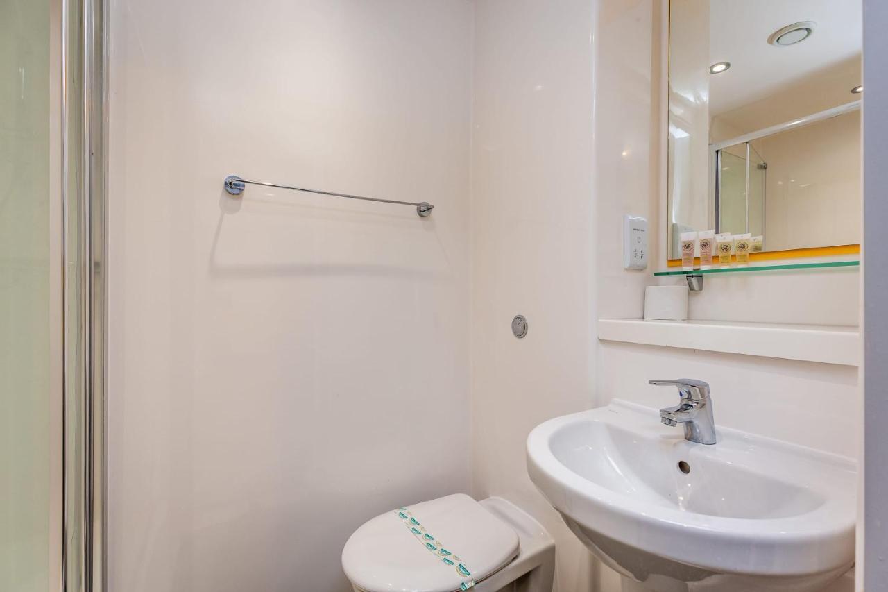 Ensuite Room With Shared Kitchen, Close To Centre Lincoln Buitenkant foto