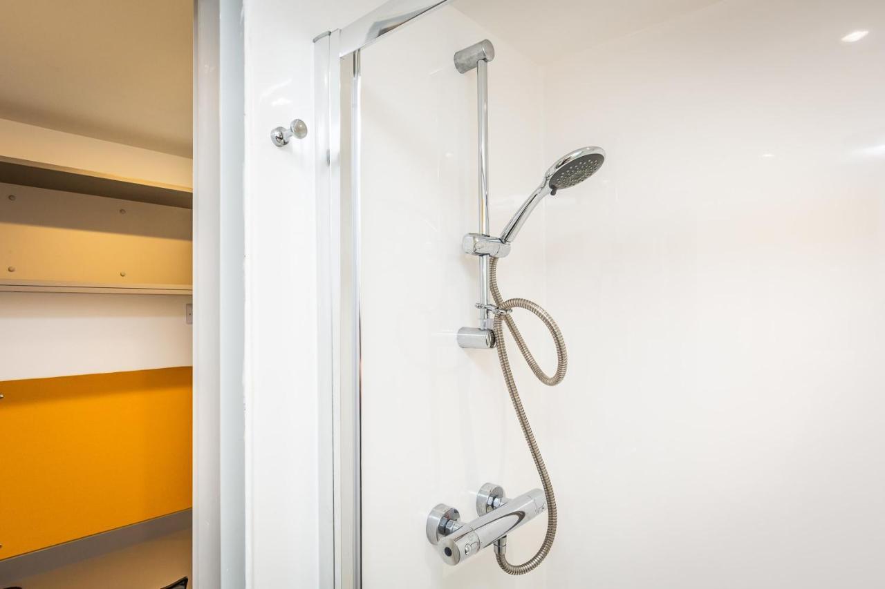 Ensuite Room With Shared Kitchen, Close To Centre Lincoln Buitenkant foto